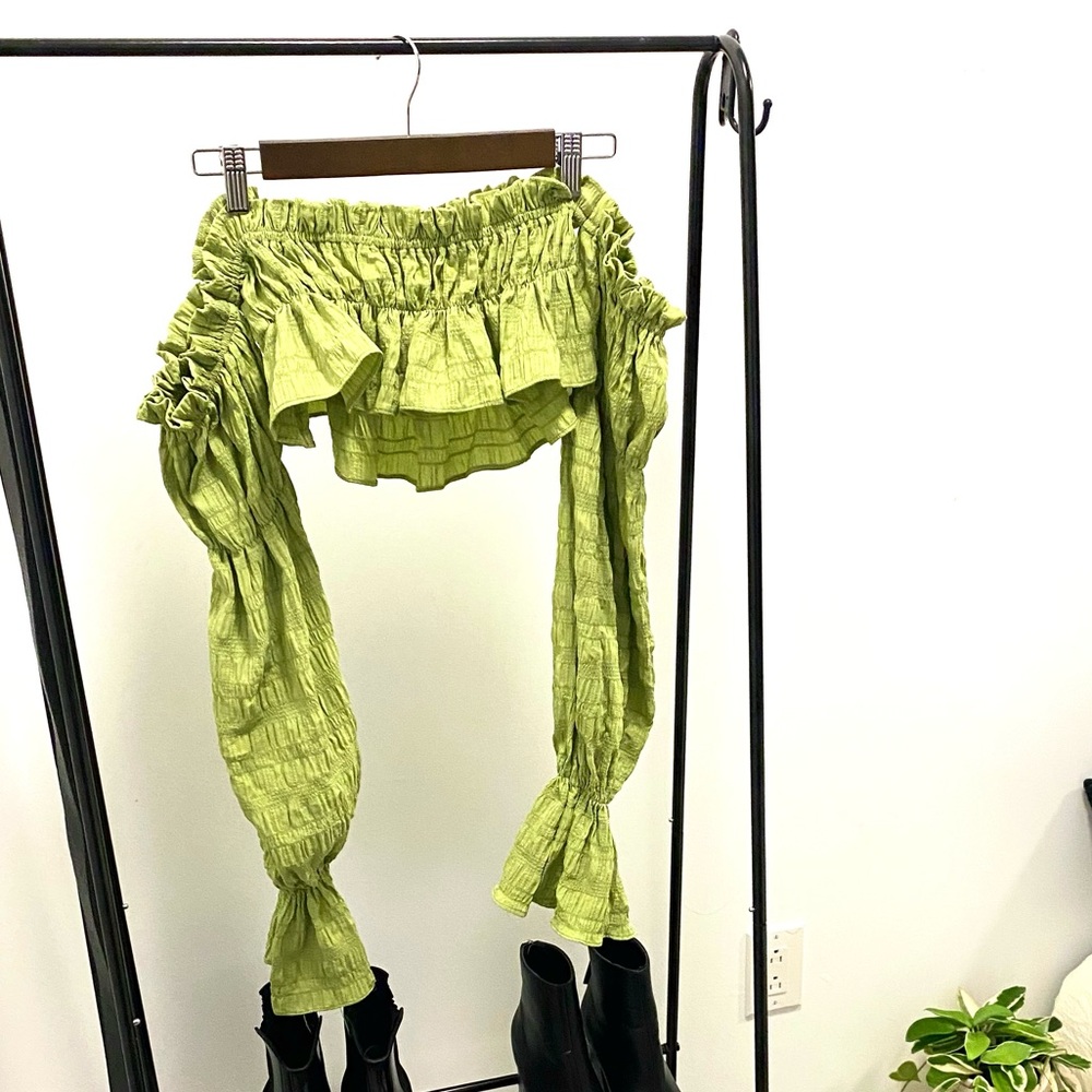 Green Ruffled Crop Top - Picture 2 of 2